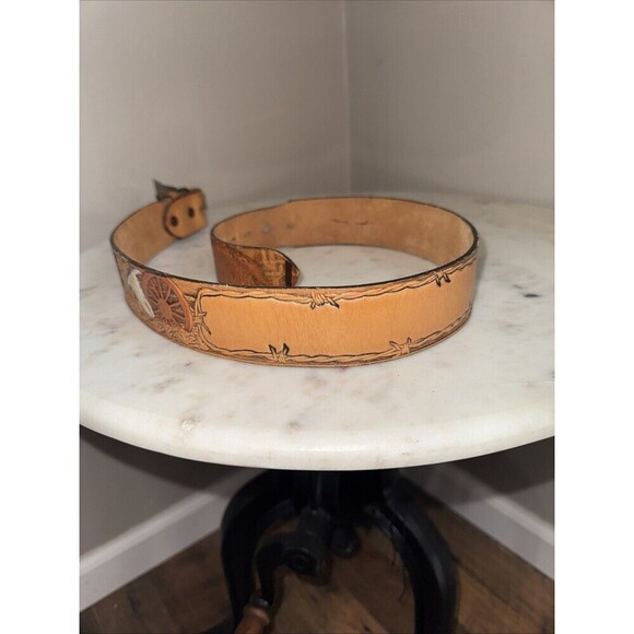 Vintage Tony Lama Belt Woman\'s  Long Horn BuckleWestern Cowboy Cowgirl Belt 32